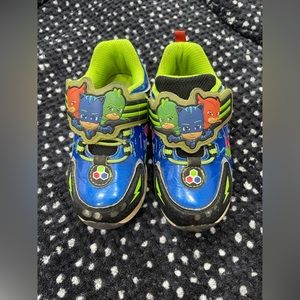 PJ MASKS toddler boys shoes size 8.